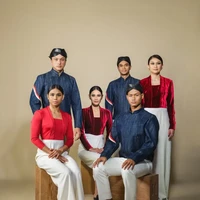 Setelah jersey Merah Putih rancangan Didit Hediprasetyo diperkenalkan terlebih dulu kepada publik awal Juli lalu, kini giliran seragam tim Indonesia yang akan dipakai saat upacara pembukaan Olimpiade 2024, Jumat (26/7/2024). Penampakannya muncul di unggahan terbaru @timindonesiaofficial, akun Instagram resmi tim Indonesia untuk ajang olahraga internasional. (Foto: Dok. Davy Linggar)