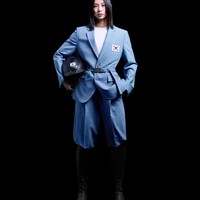 Korea SelatanTimnas Korea Selatan akan tampil seragam yang cukup formal. Desainnya dibuat sederhana tapi berkesan dan punya kesan retro. Blazer dari label Musinsa Standard itu hadir dengan aksen ikat pinggang dan motif lukisan di dalamnya.Foto: Instagram