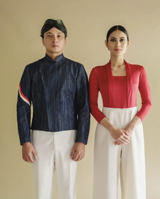 Foto hasil jepretan fotografer Davy Linggar yang diunggah menampilkan atlet dan figur publik berpose dalam balutan seragam tersebut. Bertindak sebagai model di pemotretan ini antara lain dua atlet renang RI yang akan bertanding di Olimpiade, Joe Aditya dan Zahra Permatahani, Chef de Mission (CdM) Kontingen Indonesia Anindya Bakrie, serta dua seniman peran, yakni aktor Nicholas Saputra dan Marissa Anita. Tidak ketinggalan atlet basket Marciano Nicholas Reynard yang juga putra aktris lawas Diah Permatasari. (Foto: Dok. Davy Linggar)