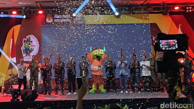 Si Mbois, Maskot Pilwali Surabaya 2024 yang dikenalkan KPU.