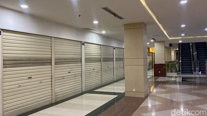 stand Pasar Atom Surabaya tutup