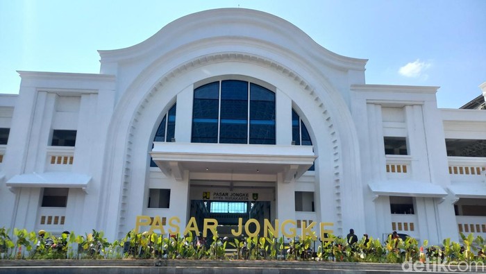 Suasana Pasar Jongke Solo yang baru saja selesai direvitalisasi, Jumat (26/7/2024).