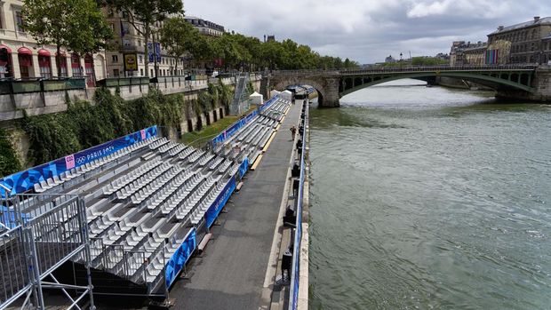 PARIS, FRANCE - JULY 23: The Seine river is seen as the city prepares to host the 2024 Olympic Games on July 23, 2024 in Paris, France. (Photo by Remon Haazen/Getty Images)