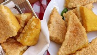 Tahu Aci Bapake membuka gerainya di Jalan Jeruk Nipis Raya Nomor 4, Kebon Jeruk. Tahu aci di sini dibanderol Rp 22 ribu isi 8. Semuanya akan disajikan hangat saat dipesan. Foto: Tahu Aci Bapake