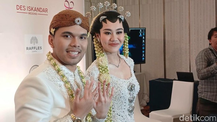 Thariq Halilintar Akad nikah Thariq Halilintar dan Aaliyah Massaid.