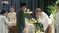 Momen Jokowi bersama Iriana memberikan ucapan selamat kepada Thariq Halilintar dan Aaliyah Massaid. Foto: dok. Channel YouTube Thariq Halilintar