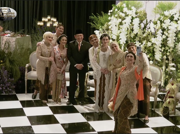 Thariq Halilintar Akad nikah Thariq Halilintar dan Aaliyah Massaid