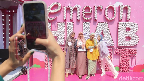 Foto Keseruan Ratusan Peserta Audisi Emeron Hijab Hunt 2024 di Jabodetabek