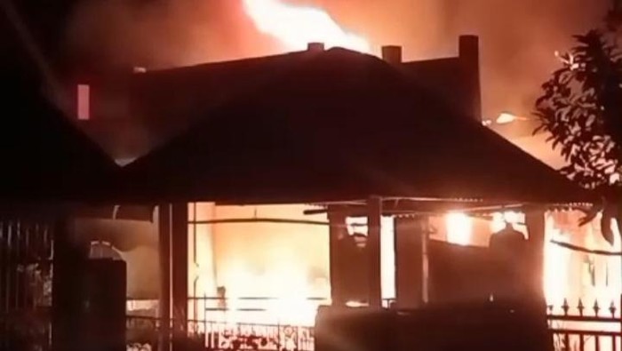 Kebakaran di Desa Bonto Macinna, Kecamatan Gantatang, Kabupaten Bulukumba.