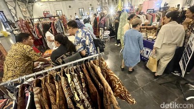 Deretan UMKM Meriahkan Kebaya Fest 2024 di Pos Bloc