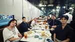 El Rumi Kompak Makan Bareng Keluarga Besar, Ini Potretnya
