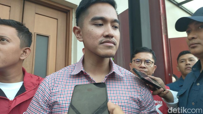 Kaesang Pangarep saat menghadiri Munas relawan Alap-alap Jokowi di De Tjolomadoe, Karanganyar, Sabtu (27/7/2024).