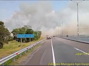 Kebakaran Lahan di Tol Palindra, Asap Sempat Tutupi Jalan
