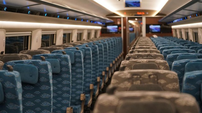Terjadi Lagi Bantal Canggih Kereta Cepat Whoosh Dicuri