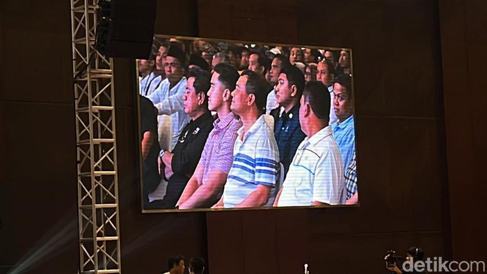 Ketum PSI, Kaesang Pangarep dan Kapolda Jateng, Irjen Ahmad Luthfi di Munas Alap-alap Jokowi di De Tjolomadoe, Karanganyar, Sabtu (27/7/2024).