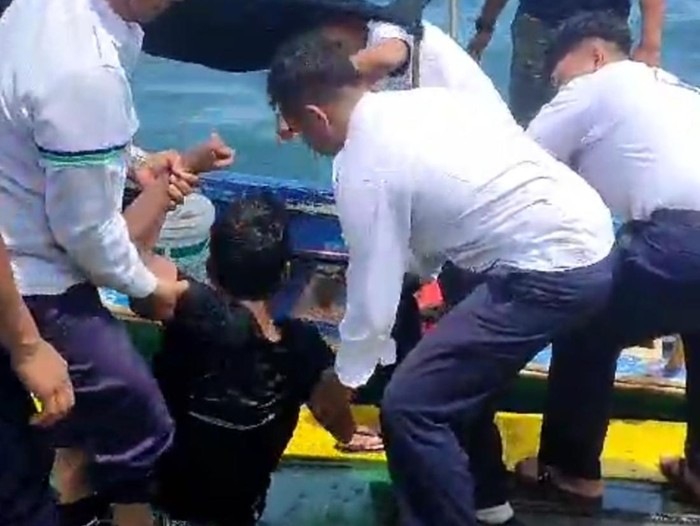 Penumpang kapal dari Banda Aceh tujuan Sabang melompat ke laut