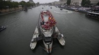Untuk pertama kalinya dalam sejarah Olimpiade Musim Panas, Upacara Pembukaan tidak diadakan di stadion. Paris 2024 melakukannya di jantung kota di sepanjang jalur utamanya: Sungai Seine. AP/Christophe Ena