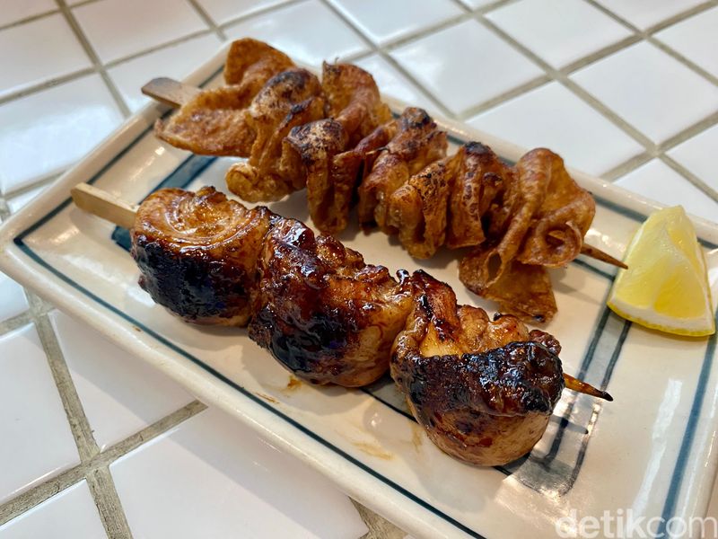 Oishii! Izakaya Melawai Ini Punya Gyu Tan Don Dabu-dabu dan Sate Kulit Enak