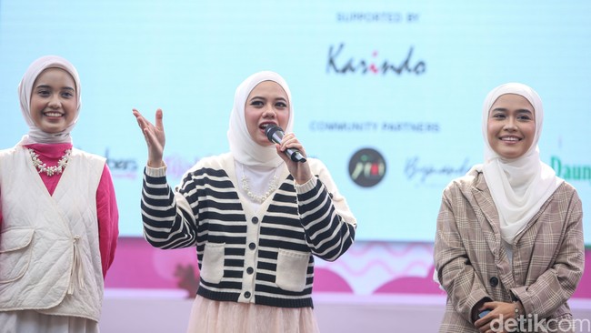 Tamara merasa berkesan karena bisa bertemu dengan berbagai teman baru dari berbagai kota. Ia menceritakan pengalaman yang tak terlupakan saat masa karantina. “Aku dulu pernah pingsan karena waktu kita itu padat banget pas lagi bulan puasa dan sesi foto. Waktu itu syuting bersama Deddy Corbuzier pas makeup aku malah tidur. Beres dari acara itu aku langsung tumbang. Ketika menghadapi jam yang padat aku jadi terbiasa dan mengatur waktu lebih baik lagi,” terangnya.  Foto: Rifkianto Nugroho.