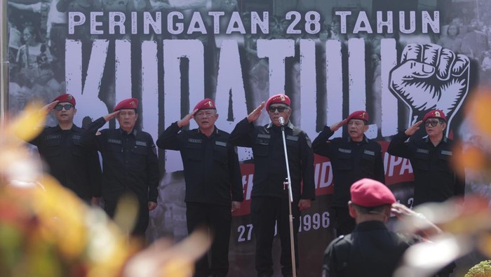 Peringatan 28 tahun Kudatuli di Plasa Bung Karno Stadion Manahan Solo, Sabtu (27/7/2024).