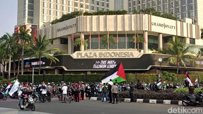 Konvoi Massa Turun ke Jalan, Ekspresikan Solidaritas untuk Palestina