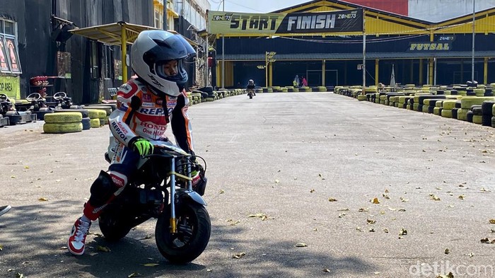 Seperti ini aktivitas sekolah balap motor anak di Cibiru Bandung