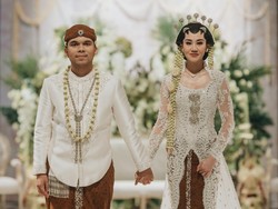 9 Gaya Artis Pakai Baju Pengantin Adat Jawa, Aaliyah Massaid hingga BCL