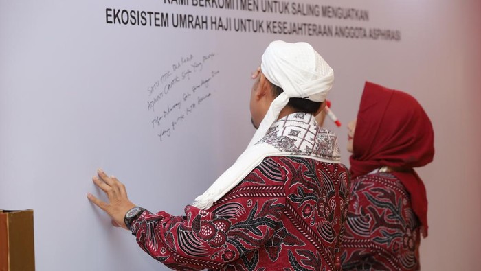 Aliansi Pengusaha Haramain Seluruh Indonesia (Asphirasi) menggelar Musyawarah Kerja Nasional. Acara digelar untuk menyinergikan seluruh pemangku kepentingan umrah dan haji.