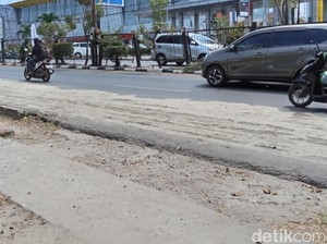 Ada Tumpahan Minyak di Jalan Soekamto Palembang, 6 Motor Tergelincir