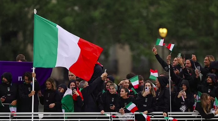 Atlet Italia jatuhkan cincin kawin di Pembukaan Olimpiade Paris 2024
