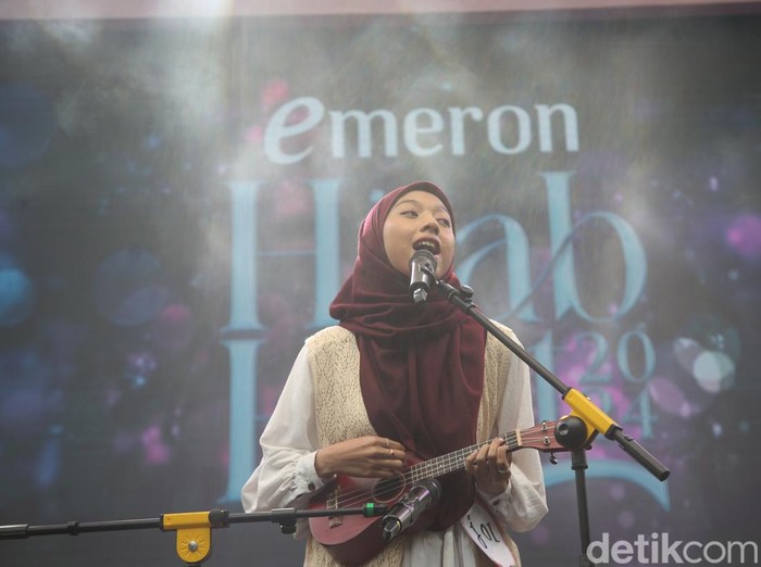Aulia Nadia Azahra tampil dalam audisi Emeron Hijab Hunt 2024 Jabodetabek yang digelar di Bekasi, Sabtu (27/7/2024).
