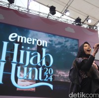 Bajidor Kahot yang dibawakan oleh Syafira Umrotin Hasanah juga tak kalah mencuri perhatian karena ia tampil luwes dan ingin melestarikan budaya Indonesia. Chicha Fiqri Rahman juga bernyanyi lagu nusantara yang membuat juri dan penonton merinding, karena mengeluarkan whistle voice. Foto: Pradita Utama