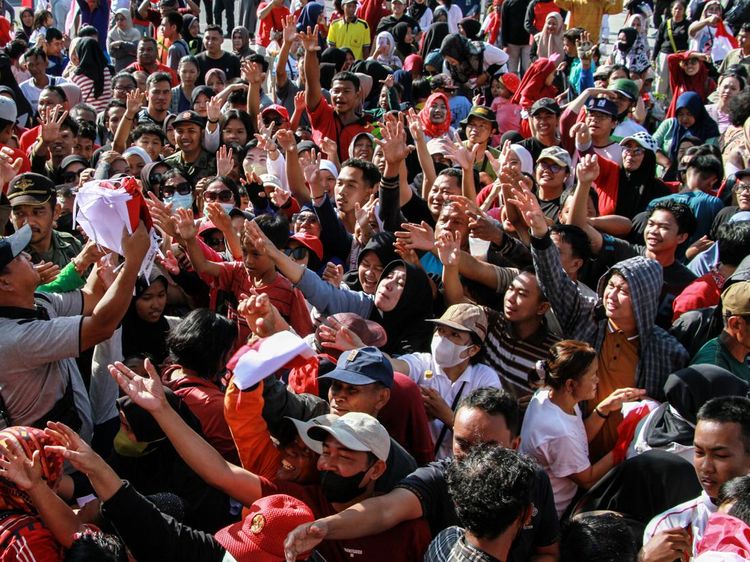 Gerakan Pembagian 49 Ribu Bendera Merah Putih di Palangka Raya
