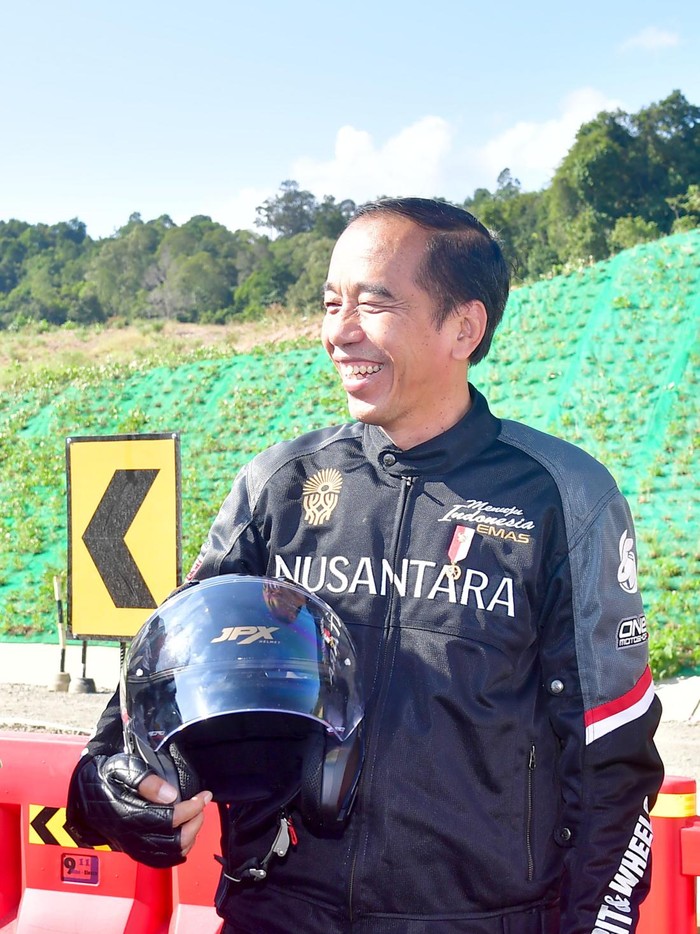Jokowi Motoran di IKN