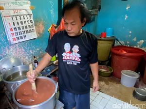 Cerita Kasno Jualan di Stadion hingga Dirikan Kampung Lumpia Surabaya