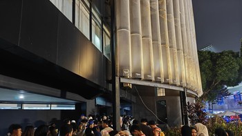 Digiland Run 2024 menyajikan 3 kategori lomba yakni 5K, 10K, 21K. Tiket Digiland Run 2024 pun ludes terjual dan antusiasme ini terlihat dari ramainya peserta. Sejumlah selebriti runner juga terlihat ikut acara ini. Foto: Rachmatunnisa/detikINET