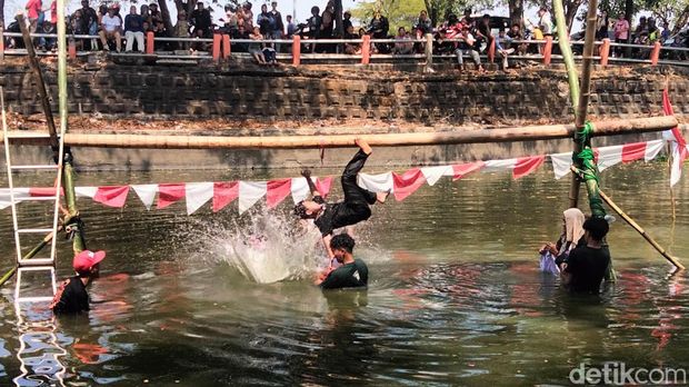 lomba agustusan kepruk bantal
