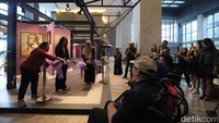 Pameran lukisan ini bertemakan Ruang Mimpi dan Aspirasi, lukisan terbaik menampilkan berbagai kreativitas dan ekspresi seni yang memikat, menyoroti bakat dan dedikasi besar dari para seniman yang berpartisipasi.
