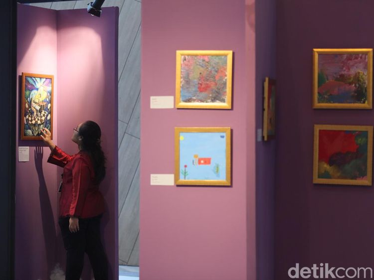 Melihat Pameran Lukis Karya Anak Disabilitas