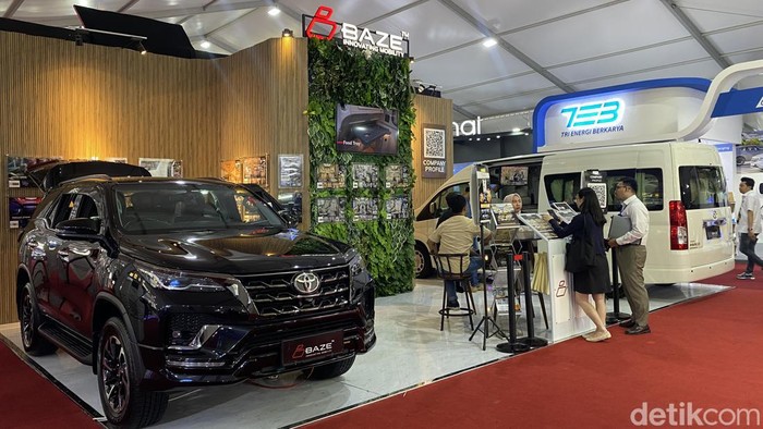 Modifikasi Toyota Fortuner oleh Baze Modifikasi Toyota Fortuner oleh Baze