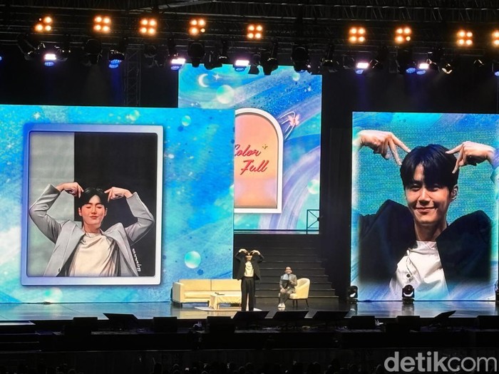 Momen Kim Seon Ho Temu Kangen Fans di Fanmeeting Indonesia, Banjir Air Mata
