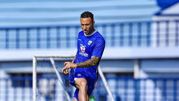 Penyerang Sayap Persib Mailson Lima