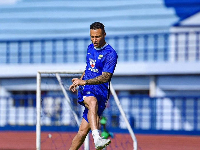 Penyerang Sayap Persib Mailson Lima