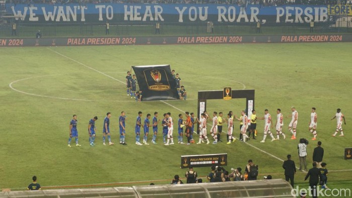 Pertandingan Persib Bandung vs Persis Solo di matchday ketiga Grup A Piala Presiden 2024