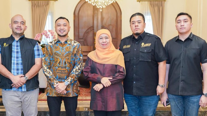 Relawan Kami Gibran beri dukungan untuk Khofifah-Emil di Pilgub Jatim 2024.