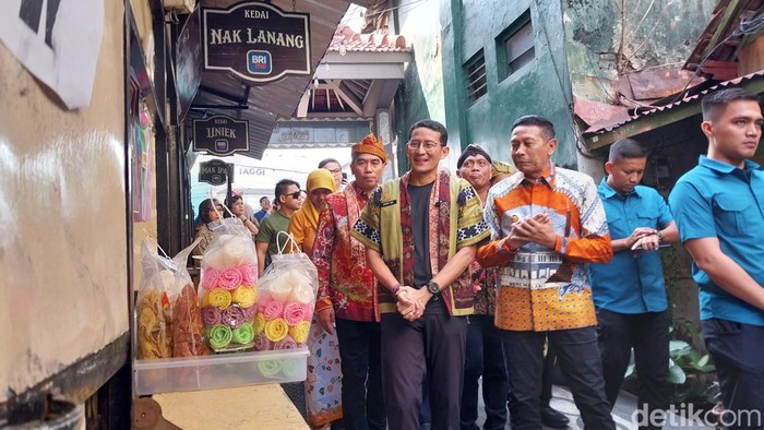 Sandiaga Salahudin Uno saat menghadiri acara Beti Dewi di Kampung Heritage Kayutangan, Kota Malang.