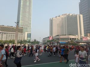 Warga Padati CFD Bundaran HI Minggu Pagi, Begini Suasananya