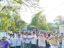 Jalan Sehat di Dompu, Zul-Uhel Ingin Rebut Suara Kaum Muda di Pilgub NTB