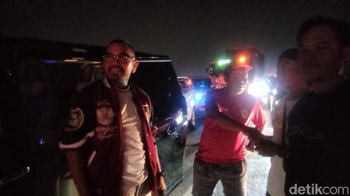 Antre panjang Tol Romokalisari arah GBT.