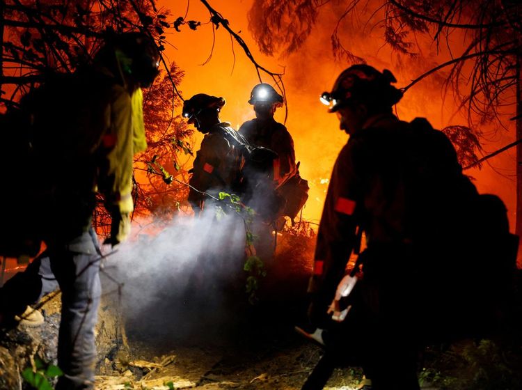 Kebakaran Hutan gegara Cuaca Ekstrem, California Membara